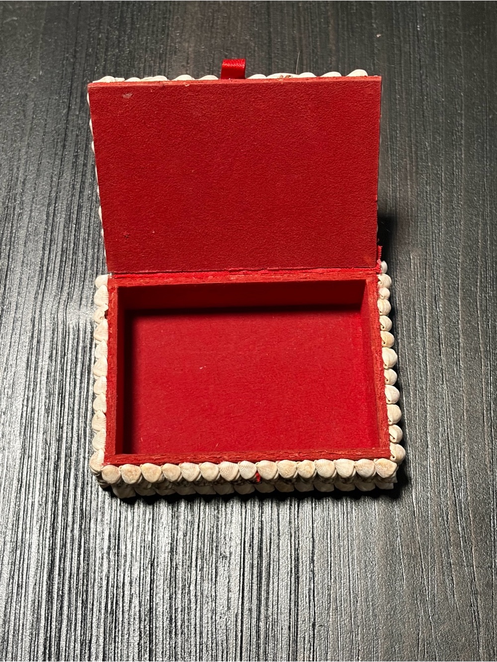 Vintage Sea Shell Box - Picture 6 of 7